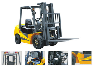 2500kg Four Wheel Forklift Gas Powered With Three Stage Mast Lift Height 6m