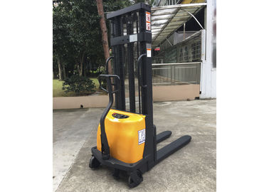 Lifting Height 2500mm Electric Pallet Stacker With Fix Type Forks Easy Operating