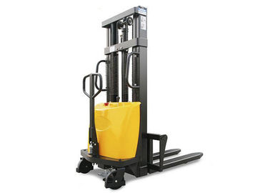 Foot Brake Electric Stacker Truck , High Capacity Semi Electric Stacker