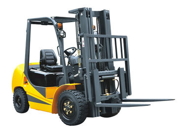 Comfortable Diesel Engine Forklift 2.5 Ton With Seat Simple Operation