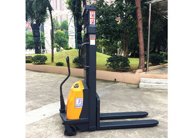 Easy Operating Super Light 1000kg Semi - Electric Stacker , Standard Fixed Forks