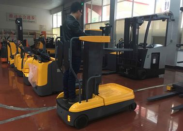 Full Electric Order Picking Forklift Truck With 5km / h Max Travelling Speed